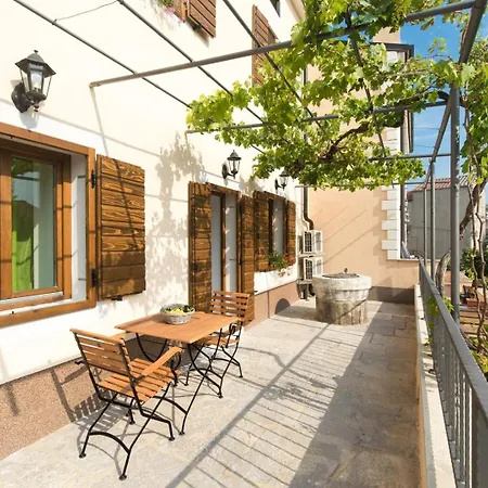 Casa de hóspedes Gabi 3*